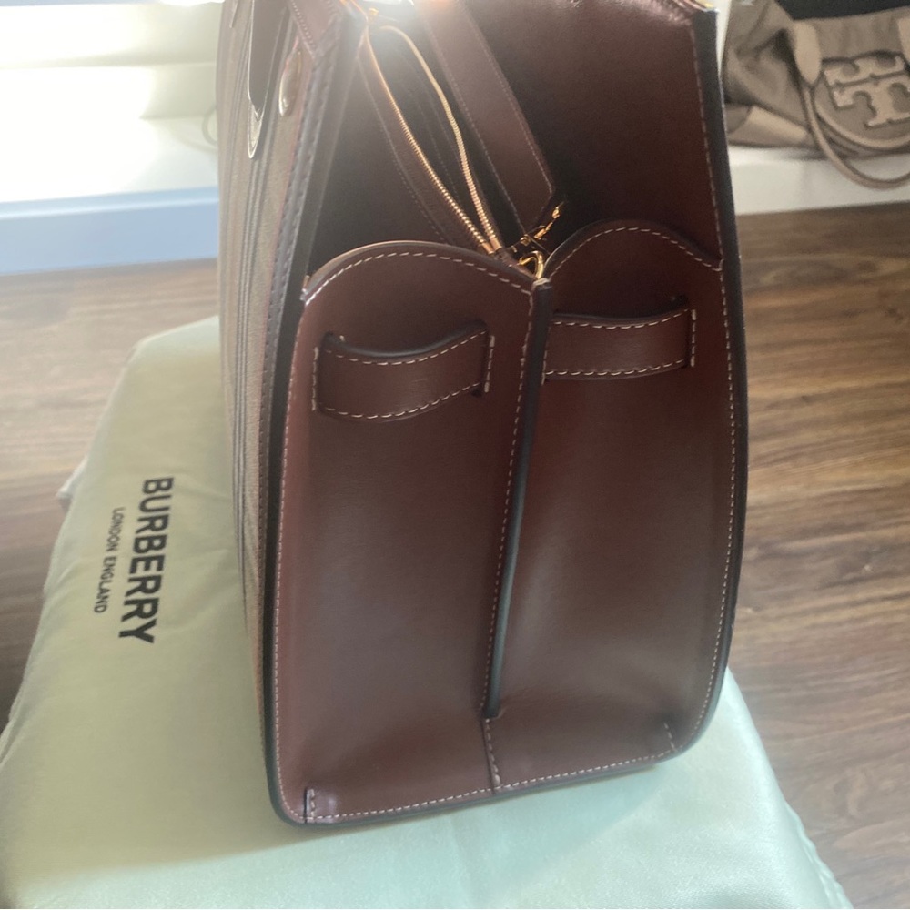 Burberry handbag - Picture 4 of 5
